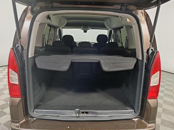 Peugeot Partner II Рестайлинг 2 с пробегом 2022 года, цена 1 449 000 рублей, 204622 км, компактвэн, Автокод Объявления