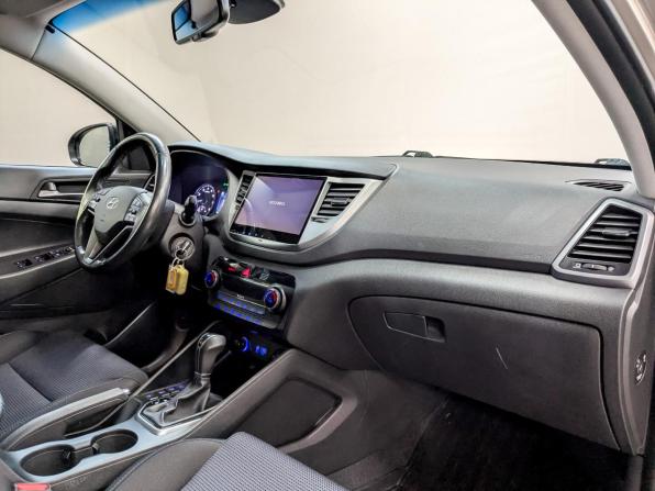 Hyundai Tucson III с пробегом 2016 года, цена 1 800 000 рублей, 91087 км, внедорожник, Автокод Объявления