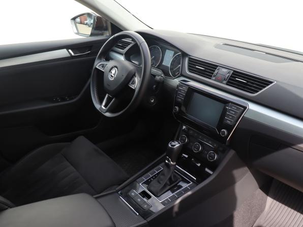 Skoda Superb III с пробегом 2015 года, цена 1 599 000 рублей, 135132 км, лифтбек, Автокод Объявления