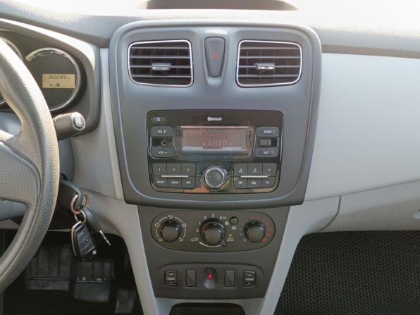 Renault Logan II с пробегом 2014 года, цена 640 000 рублей, 160282 км, седан, Автокод Объявления