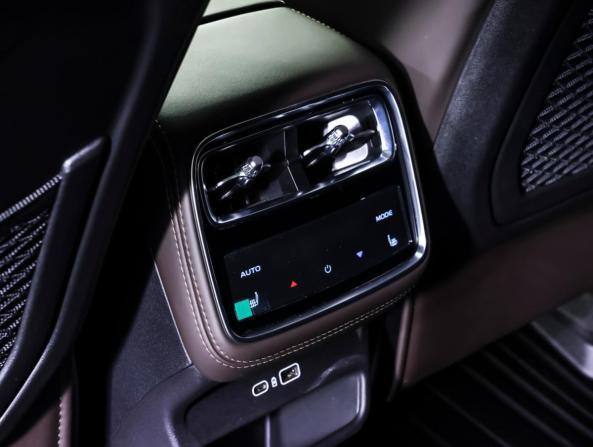 Geely Monjaro I Рестайлинг 2 с пробегом 2025 года, цена 4 450 000 рублей, 2448 км, внедорожник, Автокод Объявления