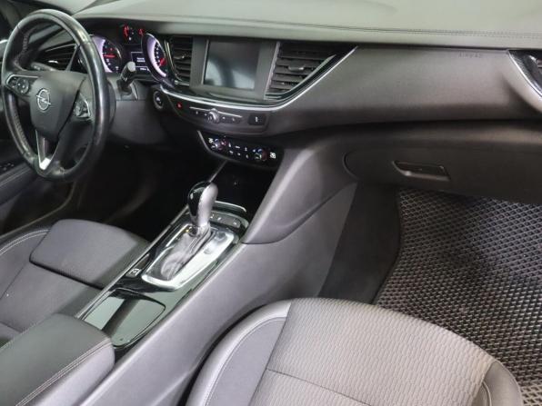 Opel Insignia II с пробегом 2019 года, цена 1 380 000 рублей, 147332 км, лифтбек, Автокод Объявления