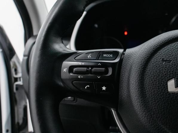 Kia Rio IV Рестайлинг с пробегом 2022 года, цена 2 236 000 рублей, 28826 км, хэтчбек, Автокод Объявления