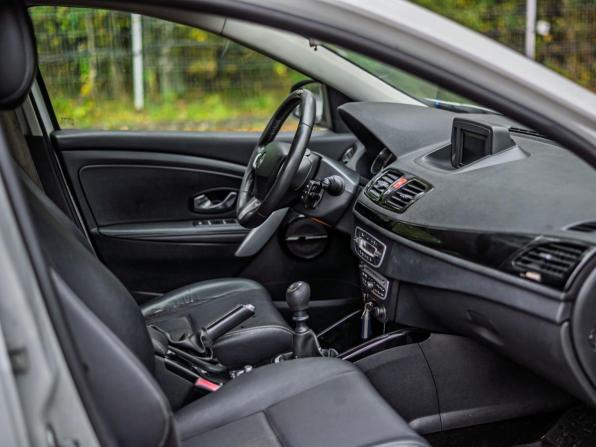 Renault Megane III с пробегом 2010 года, цена 699 000 рублей, 141226 км, хэтчбек, Автокод Объявления
