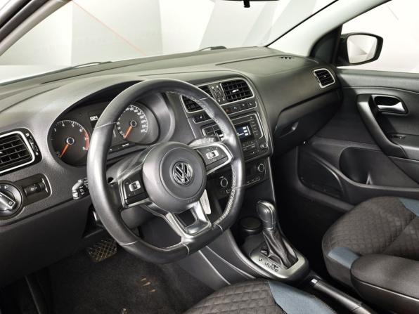 Volkswagen Polo V Рестайлинг с пробегом 2020 года, цена 1 445 000 рублей, 127598 км, седан, Автокод Объявления