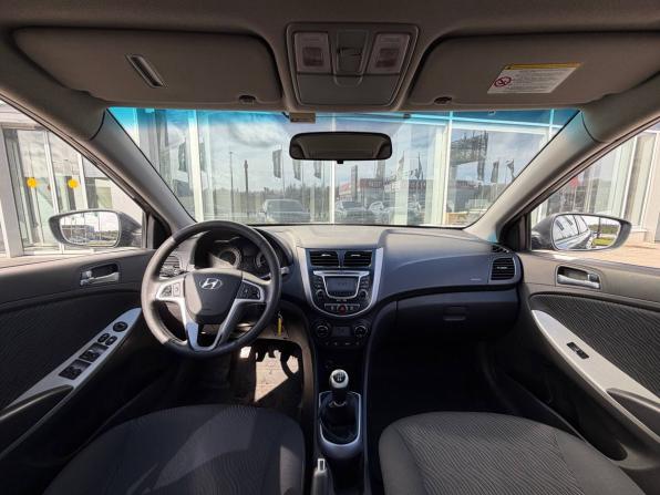 Hyundai Solaris I с пробегом 2011 года, цена 440 000 рублей, 298000 км, седан, Автокод Объявления