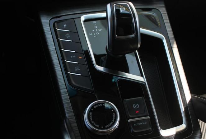 Geely Atlas Pro с пробегом 2023 года, цена 1 980 000 рублей, 30409 км, внедорожник, Автокод Объявления
