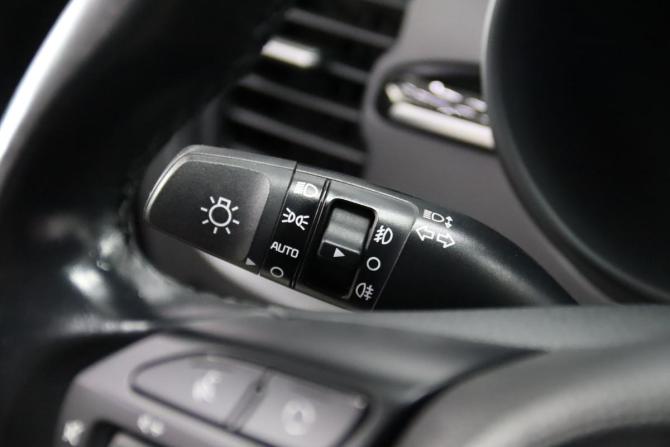 Kia Rio IV с пробегом 2018 года, цена 1 665 650 рублей, 77691 км, хэтчбек, Автокод Объявления