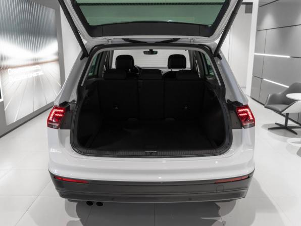 Volkswagen Tiguan II с пробегом 2017 года, цена 1 995 000 рублей, 248875 км, внедорожник, Автокод Объявления