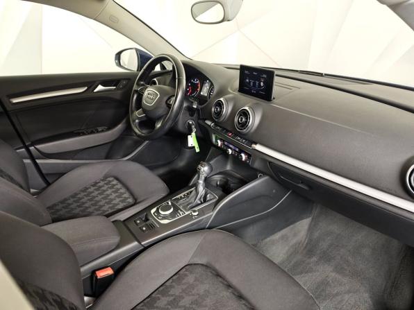 Audi A3 III (8V) с пробегом 2015 года, цена 1 291 000 рублей, 160908 км, хэтчбек, Автокод Объявления