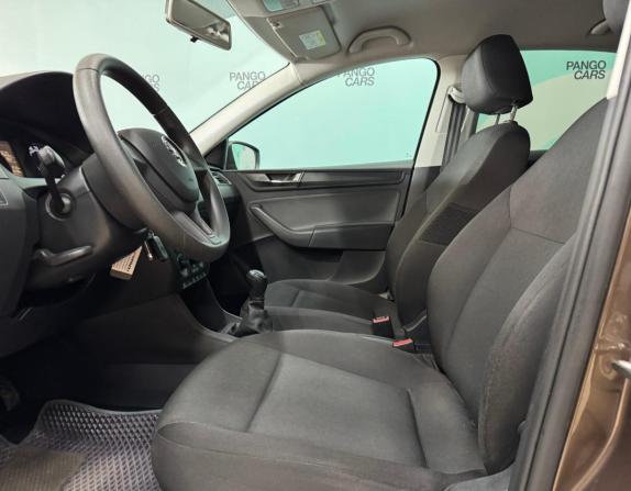 Skoda Rapid I Рестайлинг с пробегом 2019 года, цена 1 399 000 рублей, 39500 км, лифтбек, Автокод Объявления