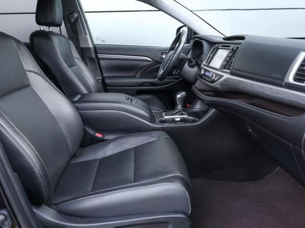 Toyota Highlander III (XU50) Рестайлинг с пробегом 2019 года, цена 3 698 000 рублей, 181200 км, внедорожник, Автокод Объявления
