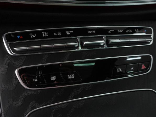 Mercedes-Benz E-Класс V (W213 S213 C238) Рестайлинг с пробегом 2021 года, цена 5 480 000 рублей, 66598 км, седан, Автокод Объявления