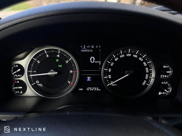 Toyota Land Cruiser 200 Series Рестайлинг 2 с пробегом 2020 года, цена 8 690 000 рублей, 123000 км, внедорожник, Автокод Объявления