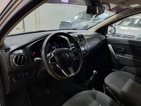 Renault Logan II Рестайлинг с пробегом 2020 года, цена 1 095 000 рублей, 131671 км, седан, Автокод Объявления