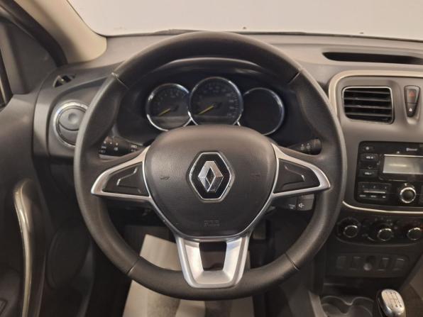 Renault Logan II Рестайлинг с пробегом 2022 года, цена 850 000 рублей, 114531 км, седан, Автокод Объявления