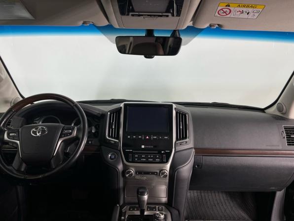 Toyota Land Cruiser 200 Series Рестайлинг 2 с пробегом 2018 года, цена 6 677 000 рублей, 136000 км, внедорожник, Автокод Объявления