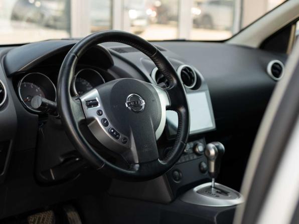 Nissan Qashqai I с пробегом 2008 года, цена 800 000 рублей, 231277 км, внедорожник, Автокод Объявления