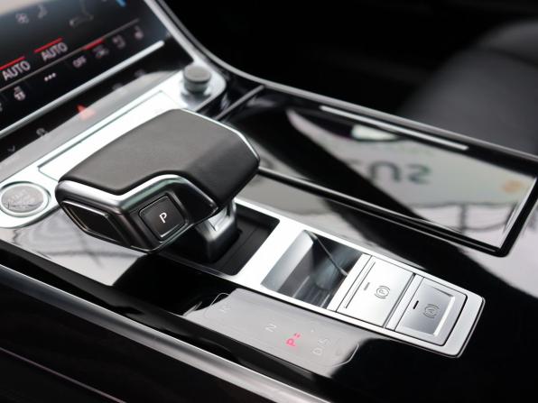 Audi A8 IV (D5) с пробегом 2021 года, цена 6 999 000 рублей, 97535 км, седан, Автокод Объявления