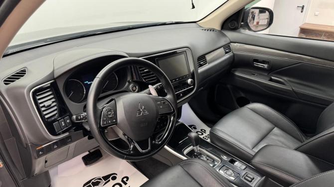 Mitsubishi Outlander III Рестайлинг 3 с пробегом 2021 года, цена 3 020 000 рублей, 42550 км, внедорожник, Автокод Объявления