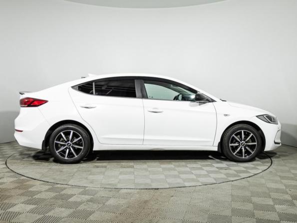 Hyundai Elantra VI (AD) с пробегом 2017 года, цена 1 099 585 рублей, 214244 км, седан, Автокод Объявления