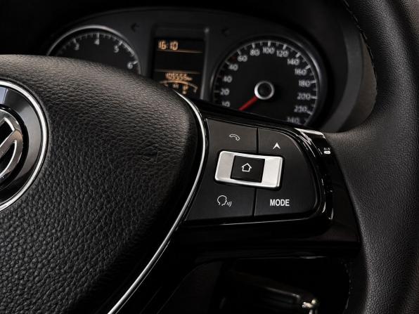 Volkswagen Polo V Рестайлинг с пробегом 2018 года, цена 1 349 000 рублей, 40583 км, седан, Автокод Объявления