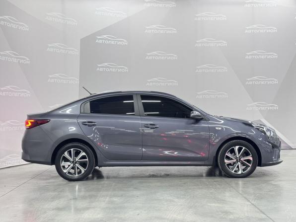 Kia Rio IV Рестайлинг с пробегом 2021 года, цена 1 599 000 рублей, 79000 км, седан, Автокод Объявления