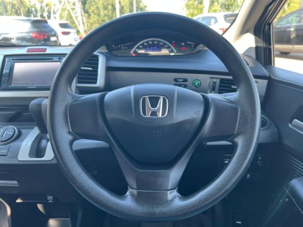 Honda Freed I с пробегом 2011 года, цена 1 145 600 рублей, 191000 км, компактвэн, Автокод Объявления