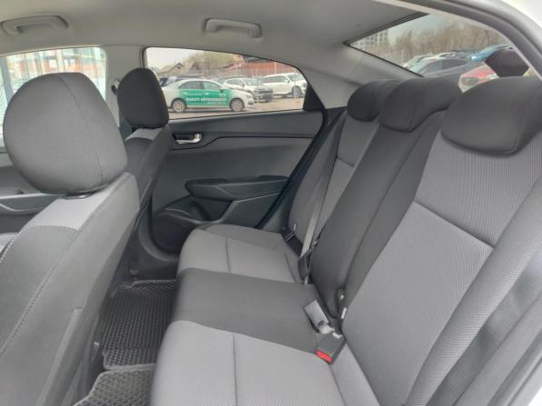 Hyundai Solaris II Рестайлинг с пробегом 2021 года, цена 2 010 000 рублей, 15580 км, седан, Автокод Объявления