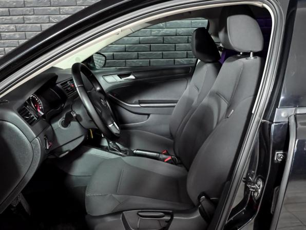 Volkswagen Jetta VI с пробегом 2013 года, цена 900 000 рублей, 251159 км, седан, Автокод Объявления
