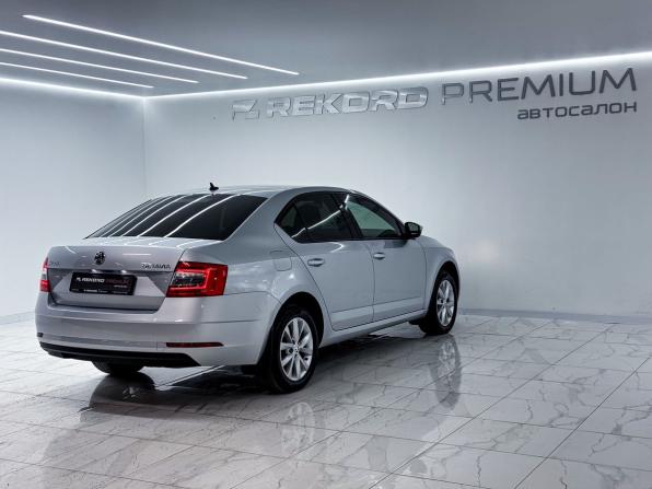 Skoda Octavia III (A7) Рестайлинг с пробегом 2018 года, цена 1 950 000 рублей, 133947 км, лифтбек, Автокод Объявления