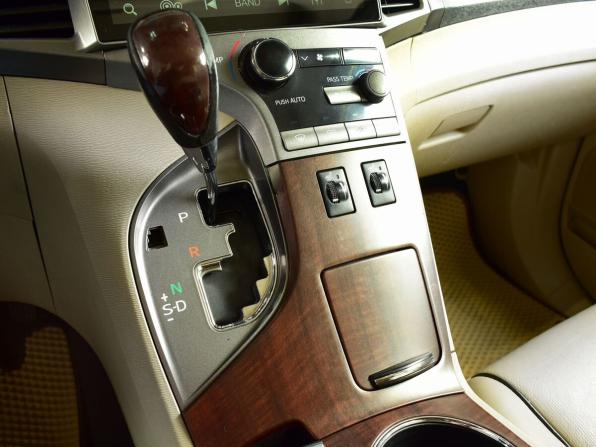 Toyota Venza I с пробегом 2009 года, цена 1 799 995 рублей, 211100 км, внедорожник, Автокод Объявления