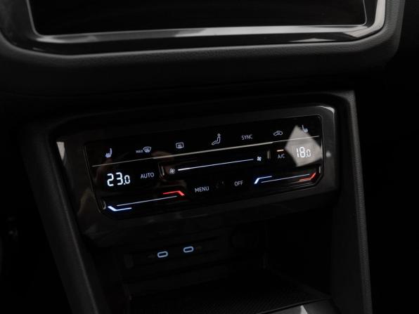 Volkswagen Tiguan II Рестайлинг с пробегом 2021 года, цена 3 440 000 рублей, 64548 км, внедорожник, Автокод Объявления