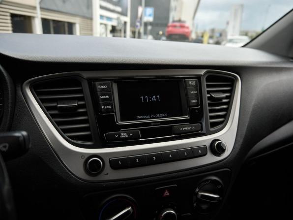 Hyundai Solaris II с пробегом 2018 года, цена 1 273 000 рублей, 152544 км, седан, Автокод Объявления