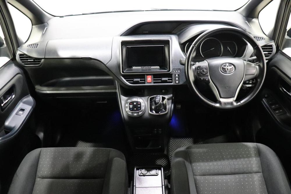 Toyota Voxy III (R80) Иркутск  - изображение 15