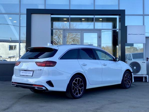 Kia Ceed III Рестайлинг с пробегом 2021 года, цена 2 179 000 рублей, 32000 км, универсал, Автокод Объявления
