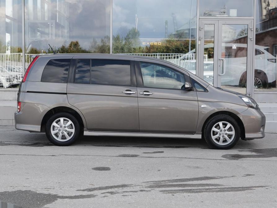 Toyota ISis I Рестайлинг Новосибирск  - изображение 4