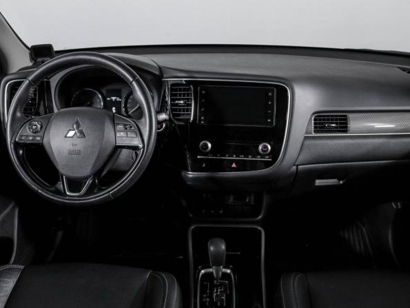 Mitsubishi Outlander III Рестайлинг 3 с пробегом 2020 года, цена 2 198 000 рублей, 120650 км, внедорожник, Автокод Объявления