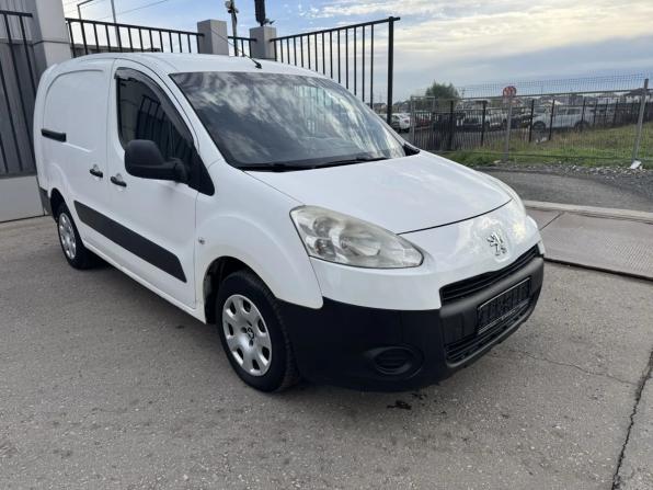 Peugeot Partner II с пробегом 2012 года, цена 455 000 рублей, 243734 км, фургон, Автокод Объявления