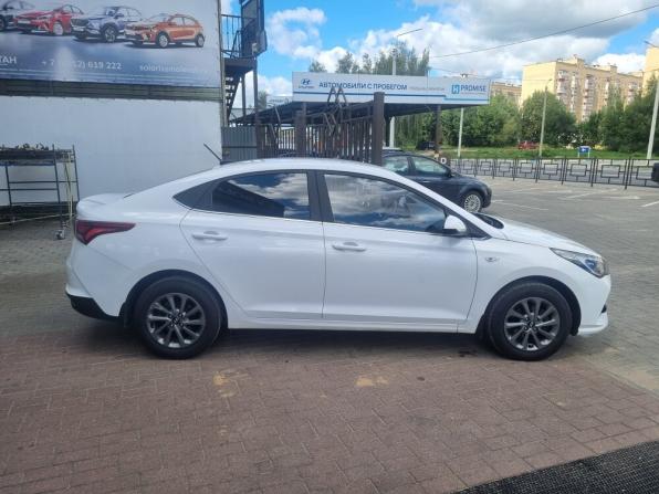 Hyundai Solaris II Рестайлинг с пробегом 2022 года, цена 1 575 000 рублей, 93000 км, седан, Автокод Объявления