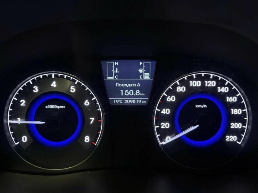 Hyundai Solaris I Рестайлинг Набережные Челны  - изображение 10