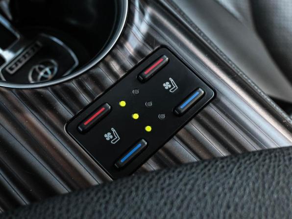 Toyota Camry VIII (XV70) с пробегом 2019 года, цена 2 594 000 рублей, 114843 км, седан, Автокод Объявления