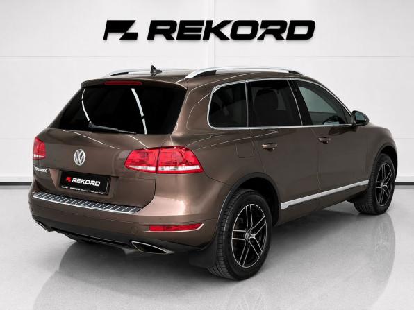 Volkswagen Touareg II с пробегом 2011 года, цена 2 019 000 рублей, 147252 км, внедорожник, Автокод Объявления