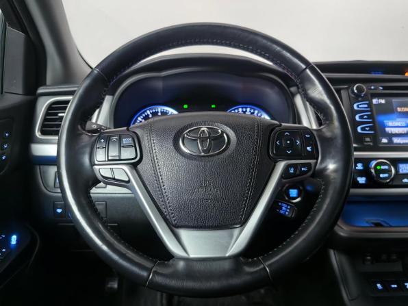 Toyota Highlander III (XU50) Рестайлинг с пробегом 2018 года, цена 3 099 000 рублей, 207153 км, внедорожник, Автокод Объявления