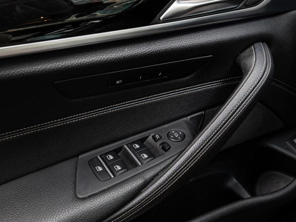BMW 5 серии VII (G30/G31/G38) с пробегом 2019 года, цена 3 999 000 рублей, 104913 км, седан, Автокод Объявления