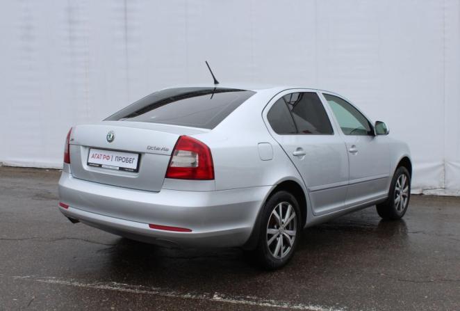 Skoda Octavia II (A5) Рестайлинг с пробегом 2013 года, цена 1 000 000 рублей, 266336 км, лифтбек, Автокод Объявления