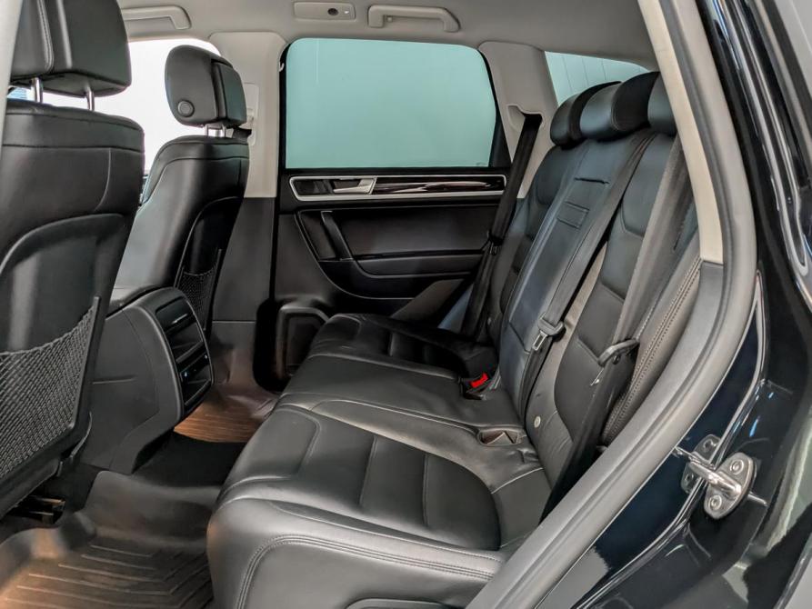 Volkswagen Touareg II Рестайлинг Санкт-Петербург  - изображение 12
