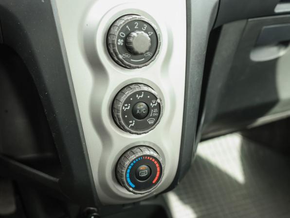 Toyota Yaris II с пробегом 2008 года, цена 409 000 рублей, 197309 км, хэтчбек, Автокод Объявления