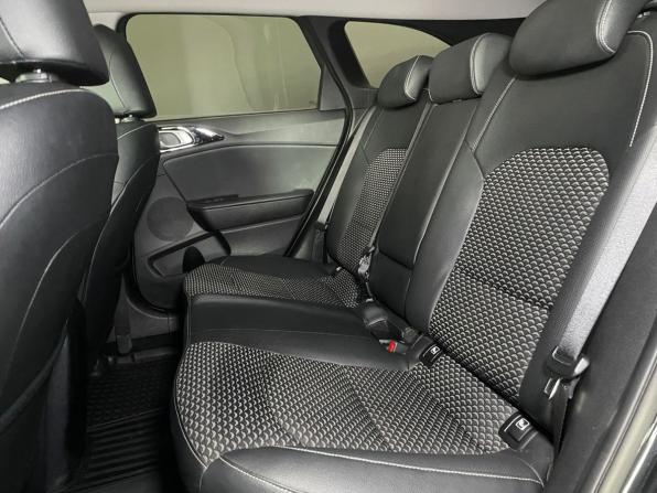 Kia Ceed III Рестайлинг с пробегом 2022 года, цена 2 399 000 рублей, 57630 км, универсал, Автокод Объявления