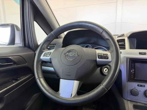 Opel Zafira B Рестайлинг с пробегом 2012 года, цена 899 000 рублей, 107882 км, компактвэн, Автокод Объявления